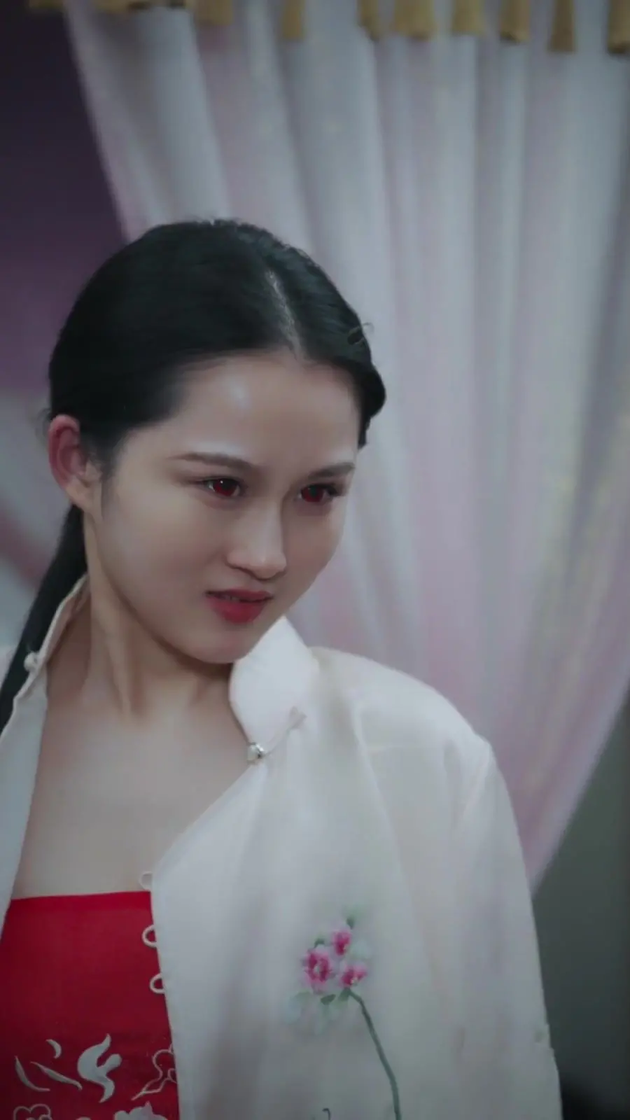 《寡妇成仙记》：笑出腹肌的奇幻冒险，打破次元壁的爆笑同居